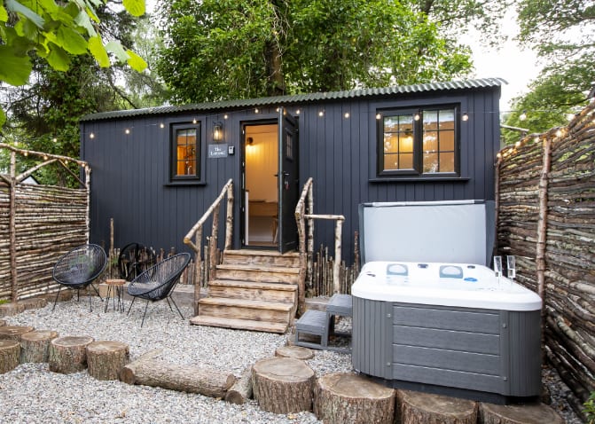 The Wee Mud Hut